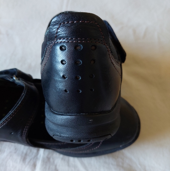 Clarks black leather walking comfort shoes size 6.5 - Picture 8 of 13